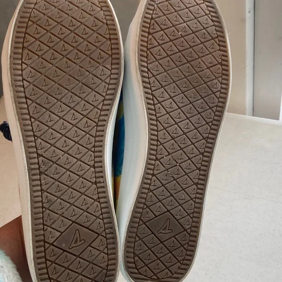 NWOT Sperry Tropical Print Canvas Sneakers - Picture 5 of 6